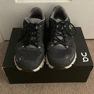 On Cloudflyer Running Shoes